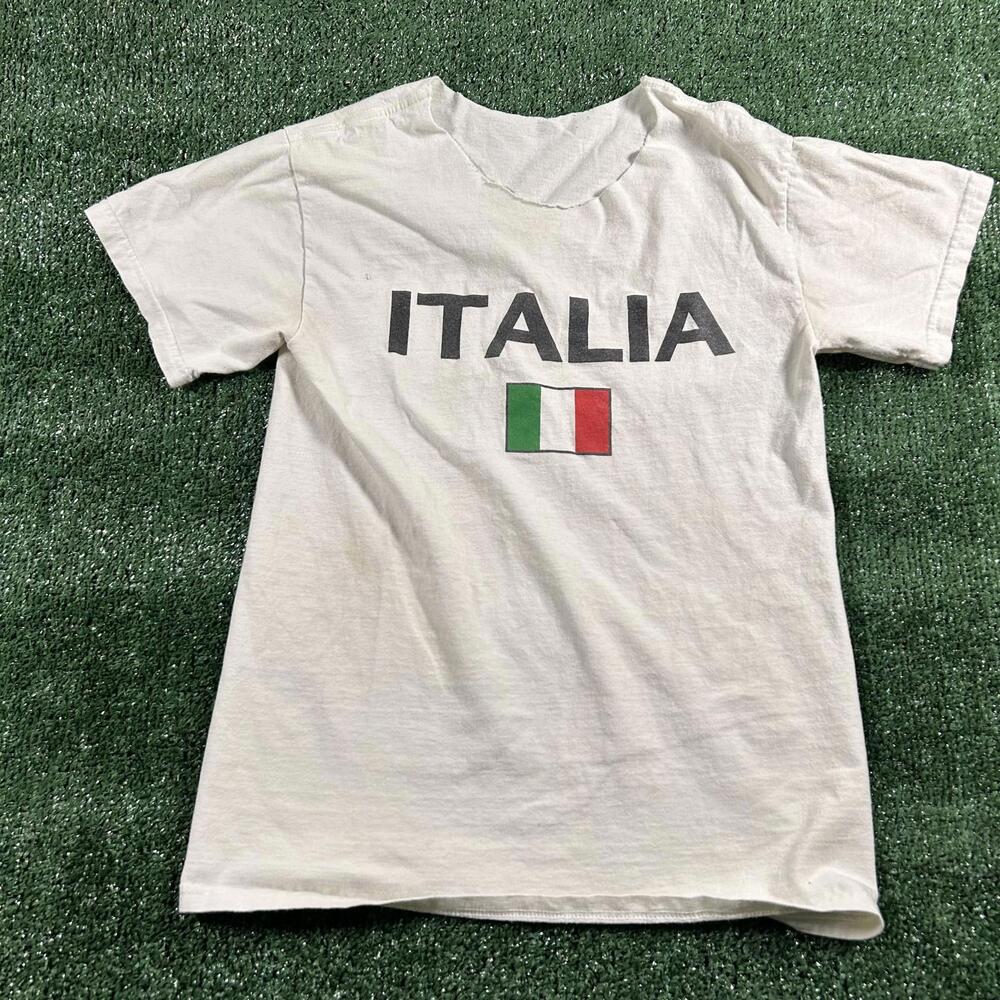 White distressed Italia Graphic T-Shirt. Fits like small